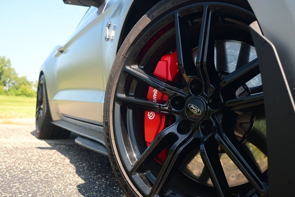 Used 2022 Ford Mustang Shelby GT500 w/ Technology Package RWD image 3