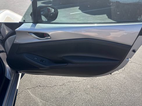 Used 2023 MAZDA MX-5 Miata Club w/ Weather Package RWD image 20