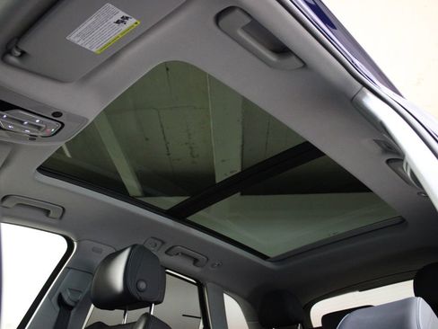 Certified 2025 Audi Q5 2.0T Premium Plus w/ Premium Plus Package image 5