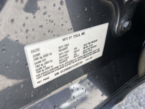 Used 2020 Tesla Model Y Long Range AWD/4WD image 21