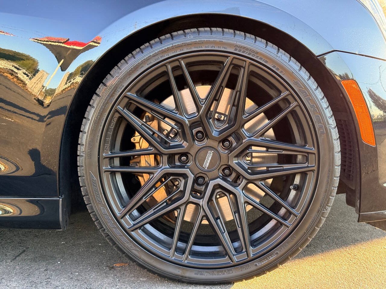 Used 2017 Cadillac ATS V w/ Luxury Package RWD image 13
