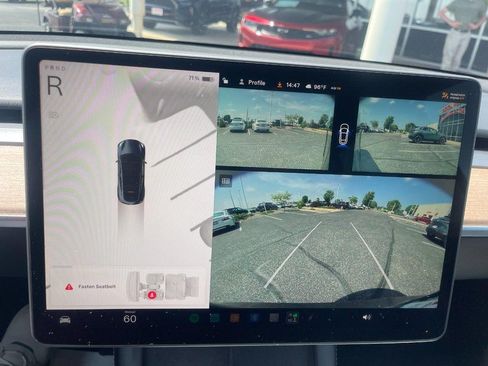 Used 2024 Tesla Model Y Long Range AWD/4WD image 21
