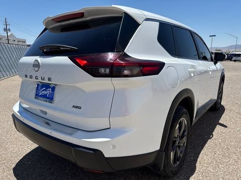 Used 2025 Nissan Rogue SV AWD/4WD image 5