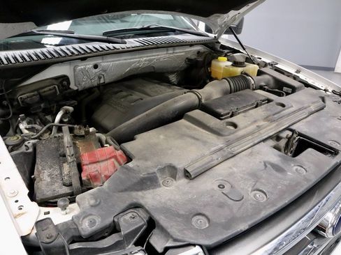 Used 2017 Ford Expedition XLT image 22