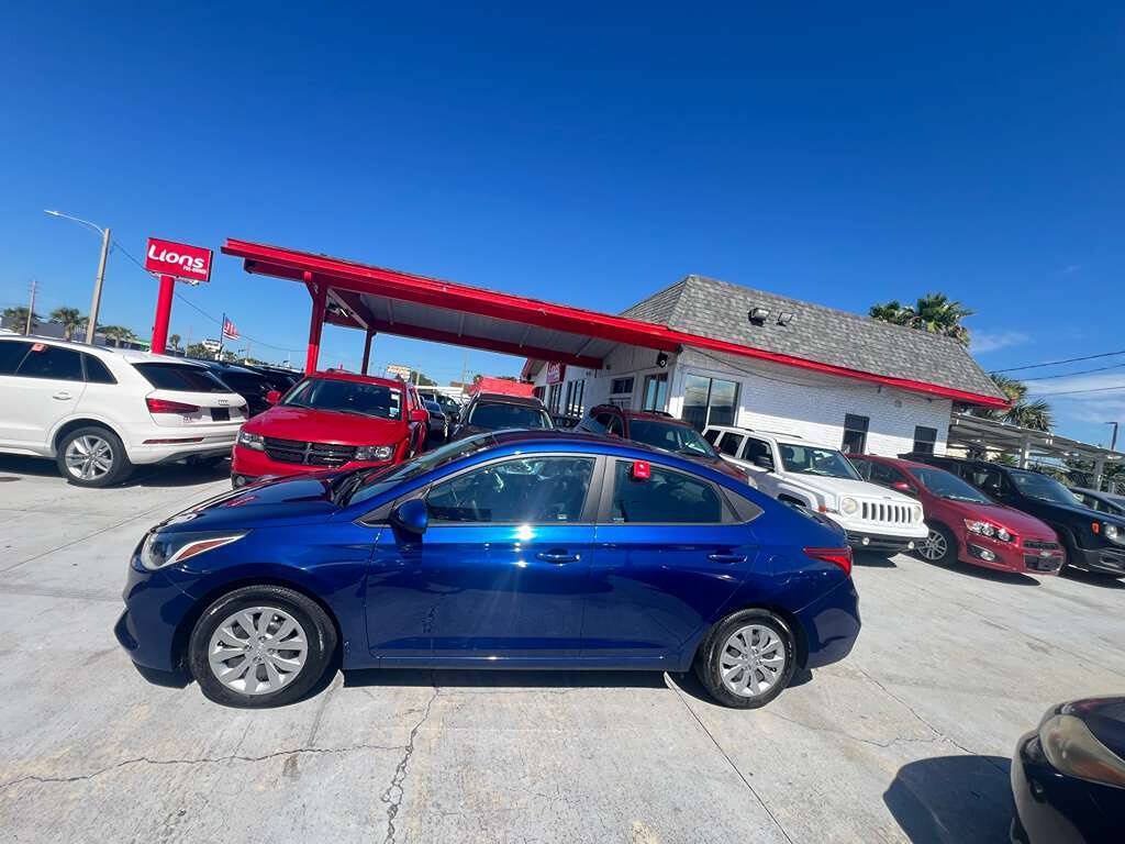 Used 2021 Hyundai Accent SE FWD image 6