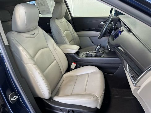 Used 2019 Cadillac XT4 Premium Luxury w/ Cold Weather Package AWD/4WD image 31