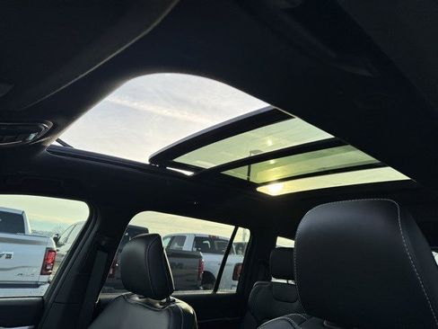 New 2025 Jeep Grand Cherokee L Limited image 27