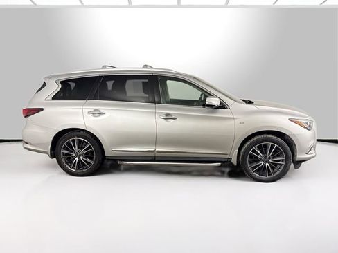 Used 2017 INFINITI QX60 Luxe w/ Deluxe Technology Package image 22