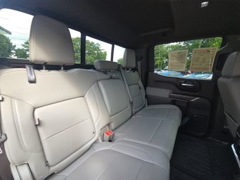 Used 2021 GMC Sierra 1500 SLT w/ SLT Premium Plus Package AWD/4WD image 17