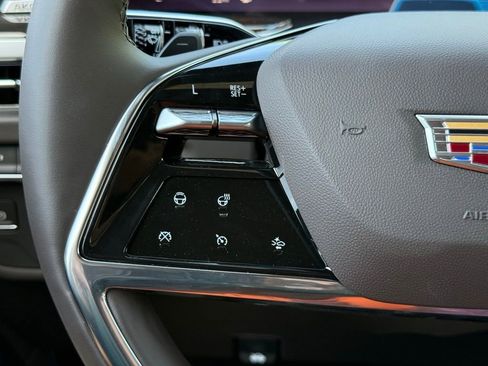 New 2026 Cadillac Escalade Luxury w/ Touring Package AWD/4WD image 25
