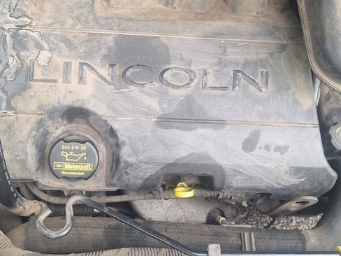 Used 2008 Lincoln MKX AWD image 10