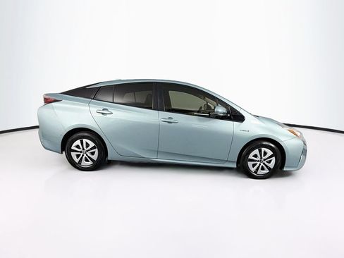 Used 2017 Toyota Prius Two w/ Prius Two Safety Plus Package FWD image 11