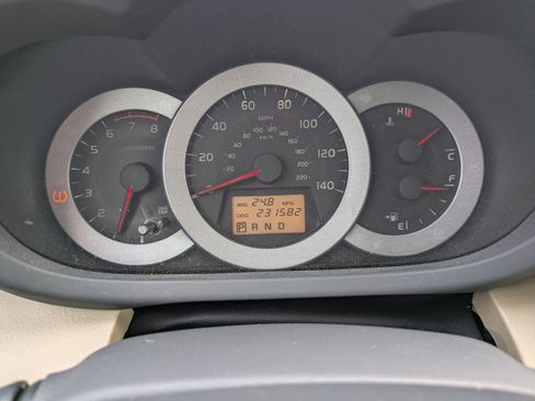 Used 2012 Toyota RAV4 Limited image 30