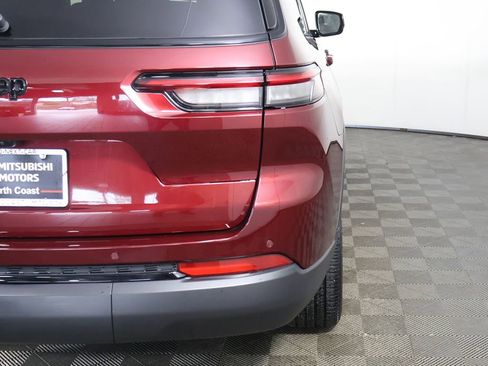 Used 2023 Jeep Grand Cherokee L Laredo AWD/4WD image 17