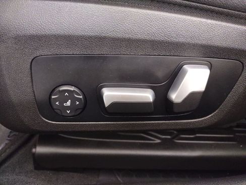 Certified 2023 BMW 330i 330i w/ Convenience Package image 13