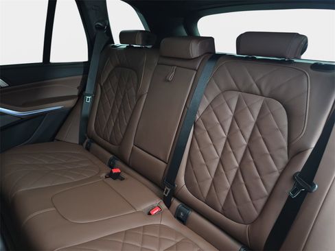 New 2026 BMW X5 xDrive50e w/ Executive Package image 14