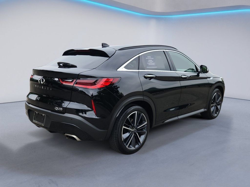 Used 2025 INFINITI QX55 Sensory AWD/4WD image 4