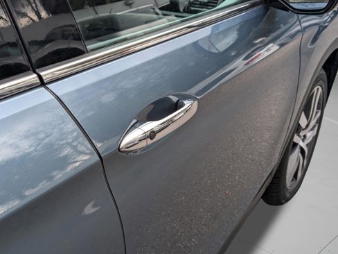 Used 2018 Honda Pilot Elite image 24