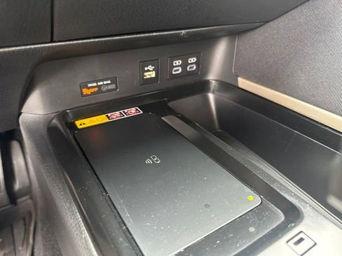 Used 2025 Toyota Camry LE FWD image 31