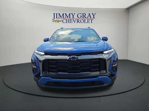 New 2027 Chevrolet Equinox ACTIV w/ Safety and Technology Package AWD/4WD image 8