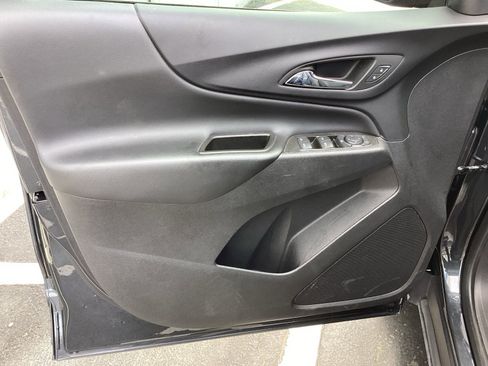 Used 2023 Chevrolet Equinox LT image 22