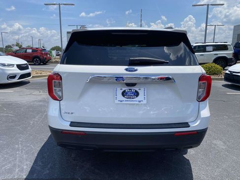 Certified 2023 Ford Explorer XLT RWD image 6