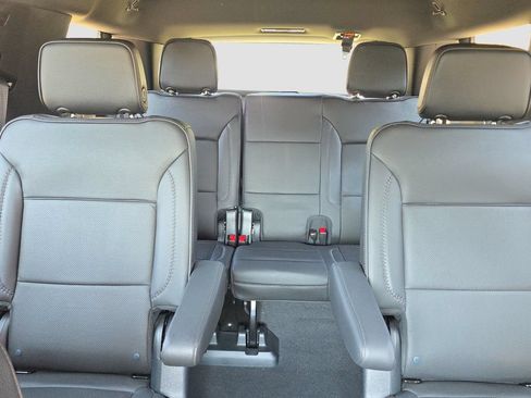 Used 2023 GMC Yukon Denali AWD/4WD image 12