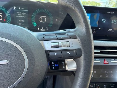 Used 2025 Hyundai Sonata SEL FWD image 16