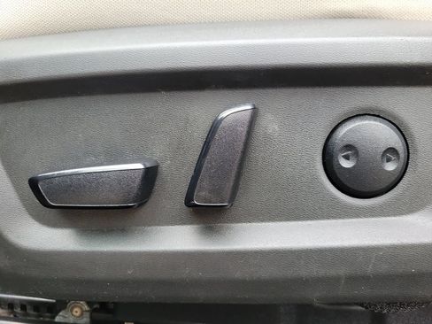 Used 2023 Nissan Rogue SV FWD image 16