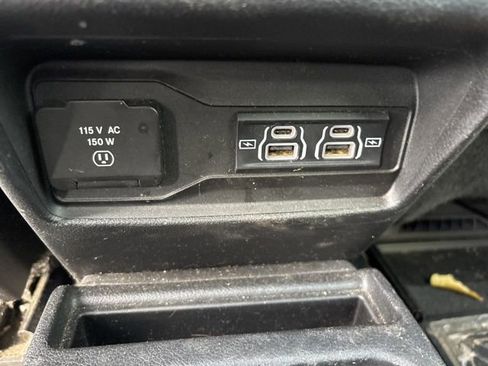 Used 2022 Jeep Grand Cherokee L Limited image 17