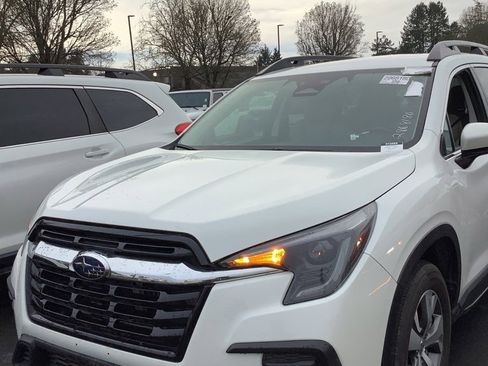 Used 2024 Subaru Ascent Premium w/ Convenience Package image 1