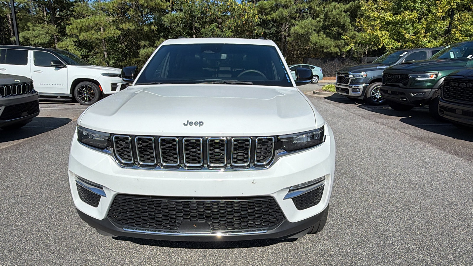 Used 2024 Jeep Grand Cherokee Limited 4xe AWD/4WD image 3