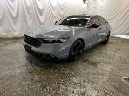 Used 2023 Honda Accord Sport image 11
