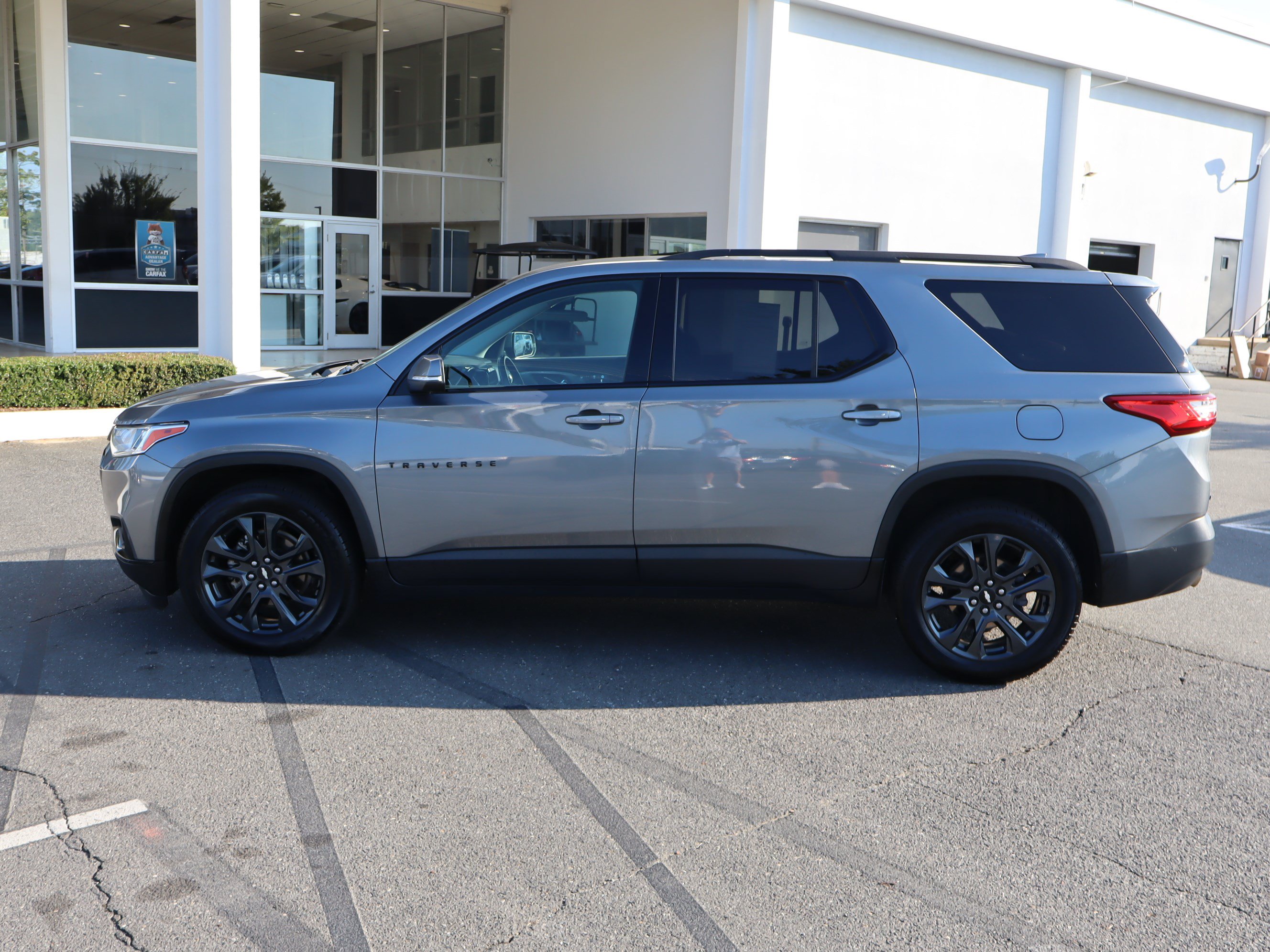 Used 2021 Chevrolet Traverse RS FWD image 7
