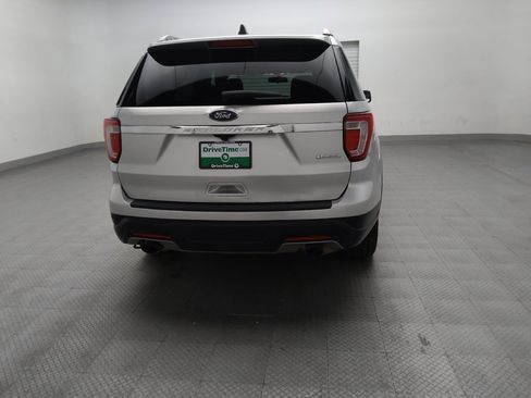 Used 2018 Ford Explorer XLT FWD image 7
