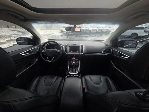 Used 2018 Ford Edge Titanium w/ Equipment Group 301A image 22