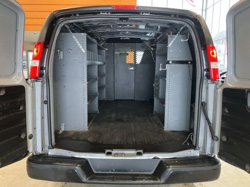 Used 2021 GMC Savana 2500 w/ Driver Convenience Package image 21