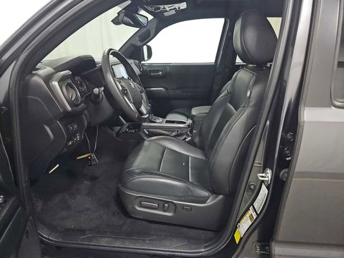 Used 2023 Toyota Tacoma TRD Off-Road w/ TRD Premium Off Road Package image 7