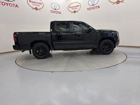 Used 2026 Nissan Frontier SV w/ Tow Package RWD image 3
