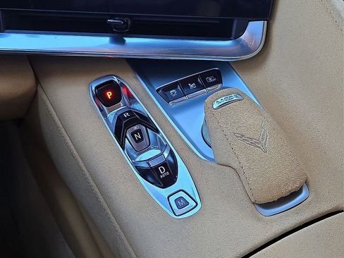 Used 2021 Chevrolet Corvette Stingray Premium Cpe w/ Z51 Performance Package image 30