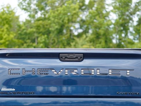 Used 2021 Chevrolet Silverado 2500 Custom w/ Custom Value Package AWD/4WD image 41