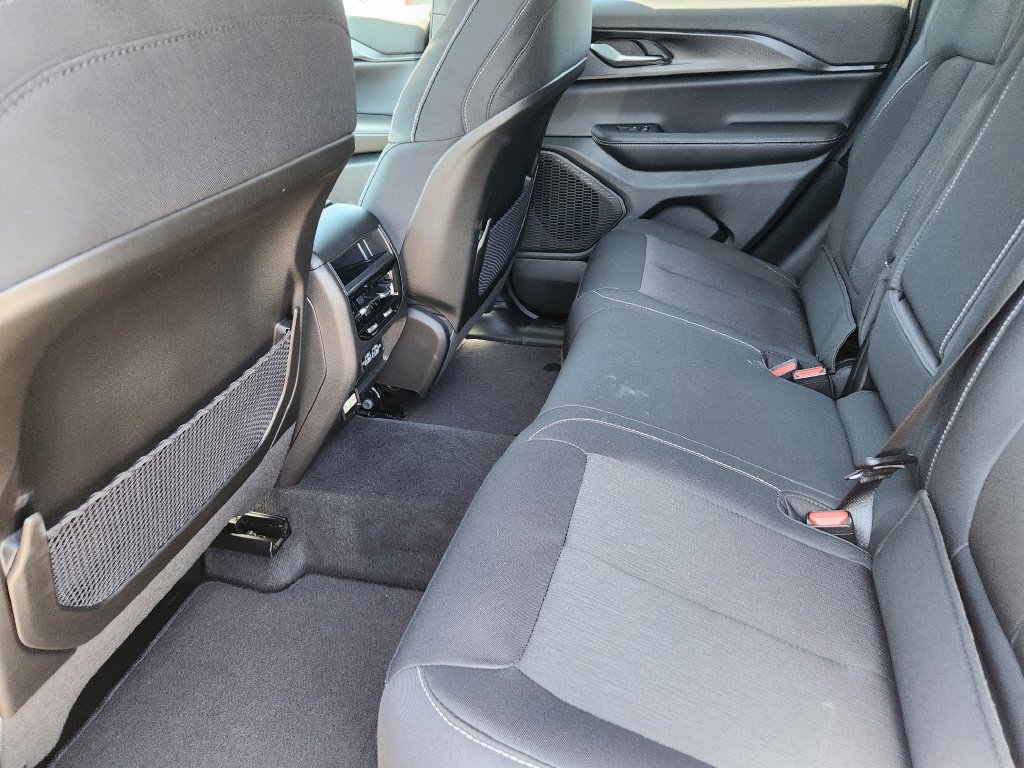 New 2026 Jeep Grand Cherokee Laredo X AWD/4WD image 29