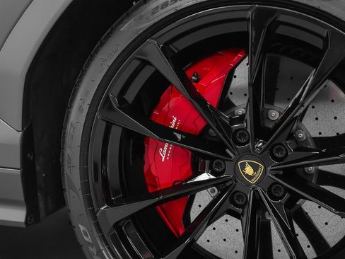 Used 2024 Lamborghini Urus S AWD/4WD image 12
