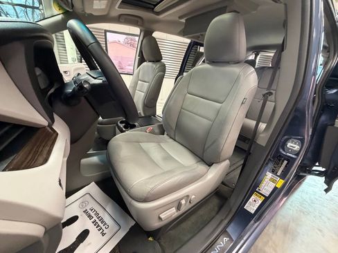 Used 2016 Toyota Sienna XLE Premium image 10