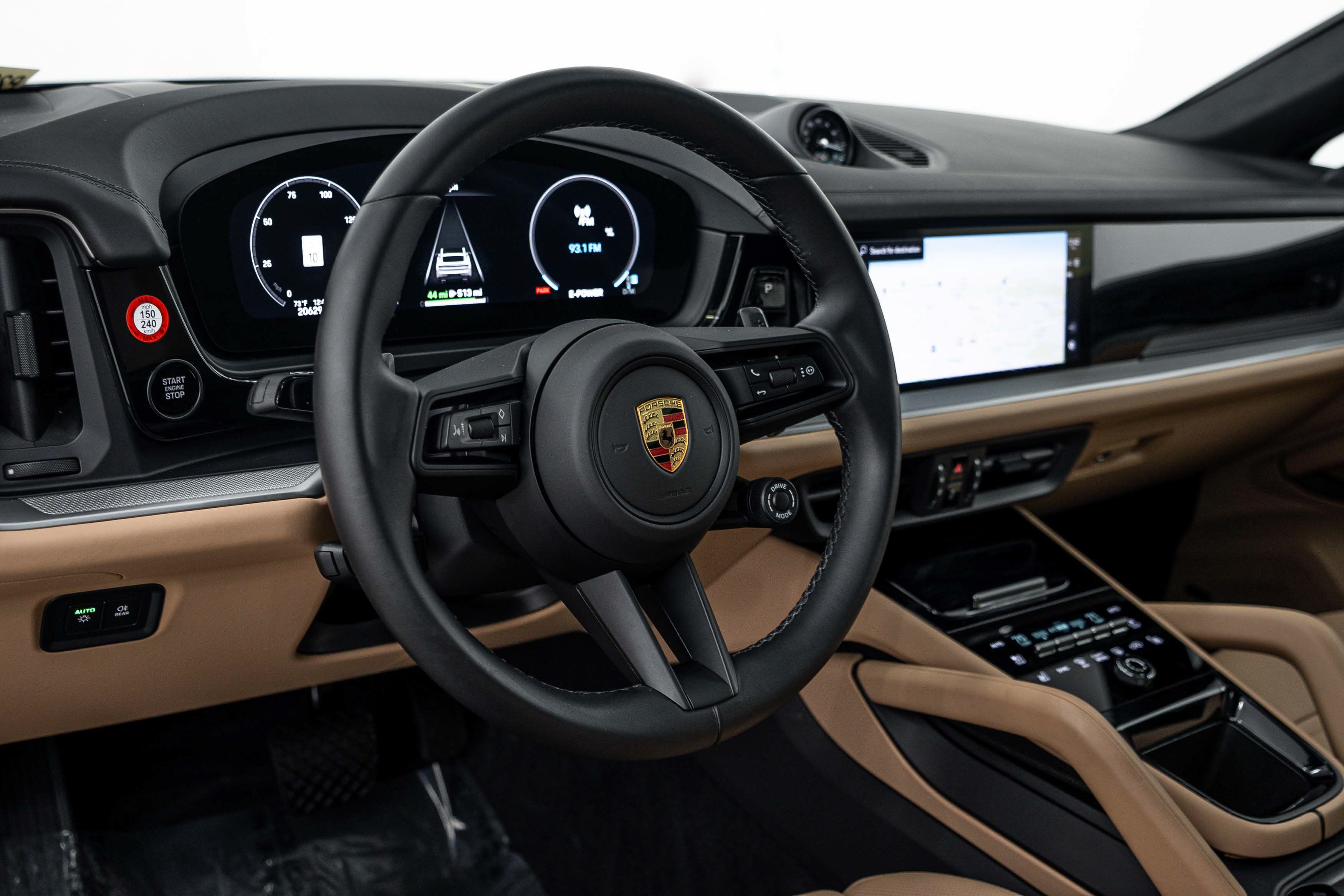 Certified 2024 Porsche Cayenne Coupe AWD/4WD image 16