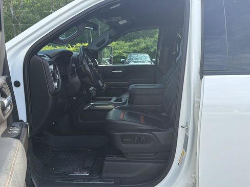 Certified 2022 GMC Sierra 2500 AT4 AWD/4WD image 9