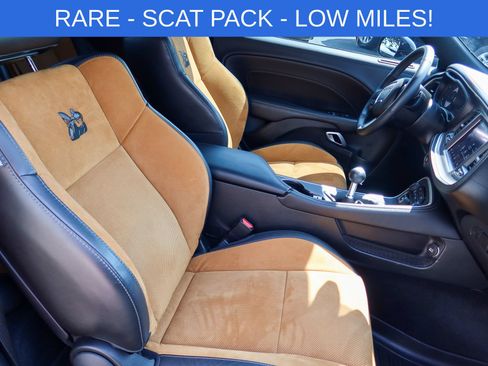 Used 2022 Dodge Challenger R/T Scat Pack w/ Shaker Package RWD image 15