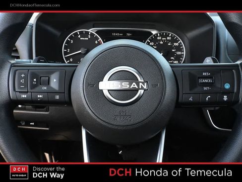 Used 2024 Nissan Rogue SV image 9