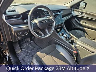 Used 2025 Jeep Grand Cherokee Altitude AWD/4WD video 2