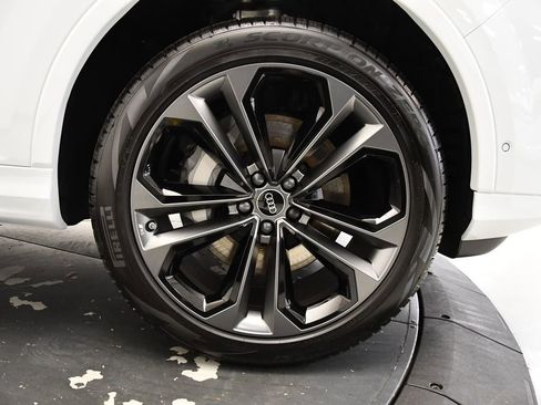 Used 2025 Audi Q7 3.0T Premium Plus w/ Premium Plus Package image 16